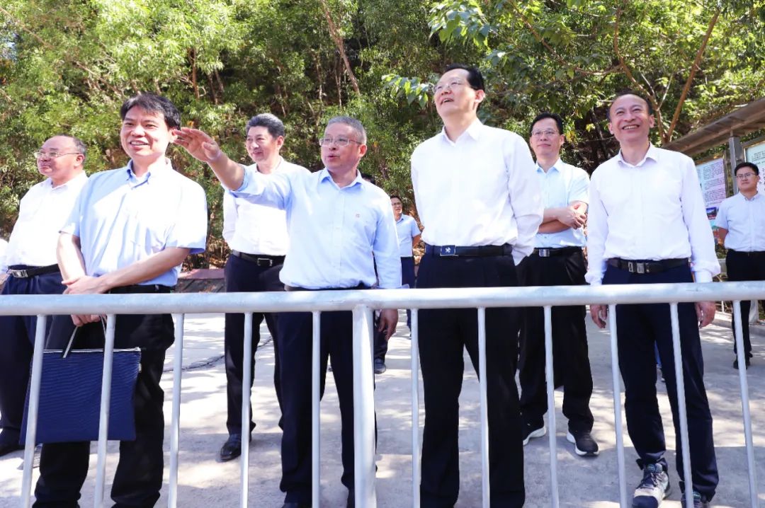 自然资源部到多盈体育【中国】开展新一轮找矿突破战略行动专题调研1.jpg