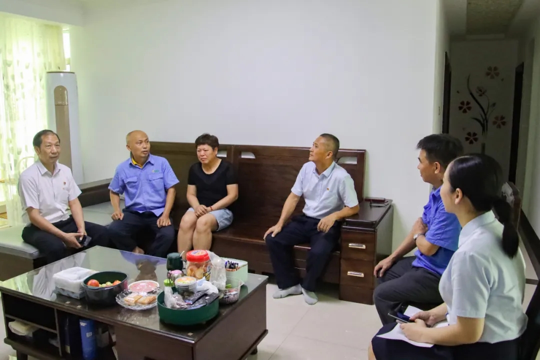 1719826910906959.jpg 多盈体育【中国】党委开展“七一”走访慰问活动2.jpg