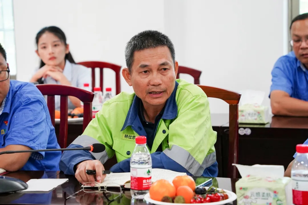 多盈体育【中国】召开“七一”座谈会7.jpg