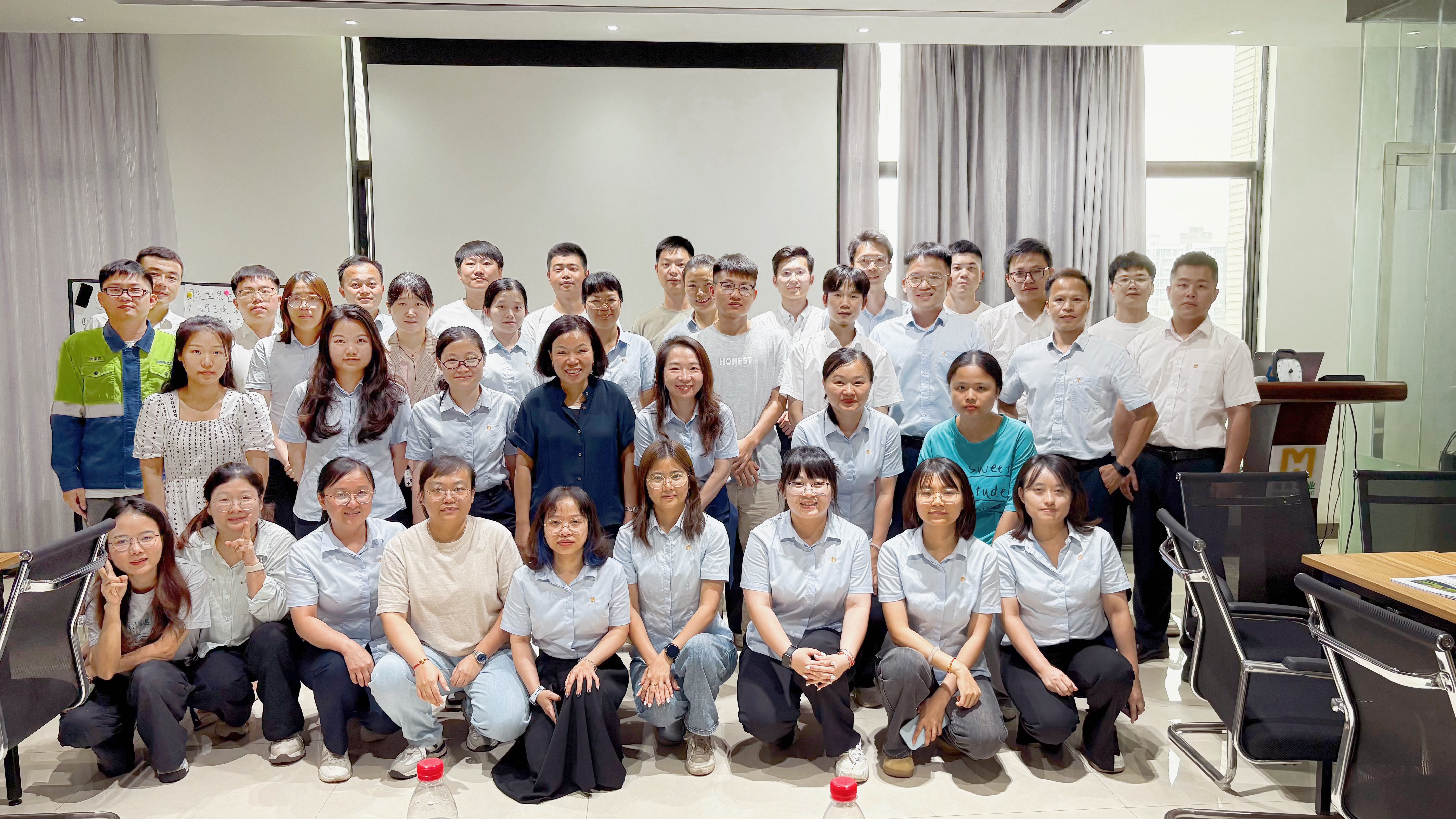 聚焦能力提升丨多盈体育【中国】举办“拥抱成长思维，重塑职场未来”工作坊