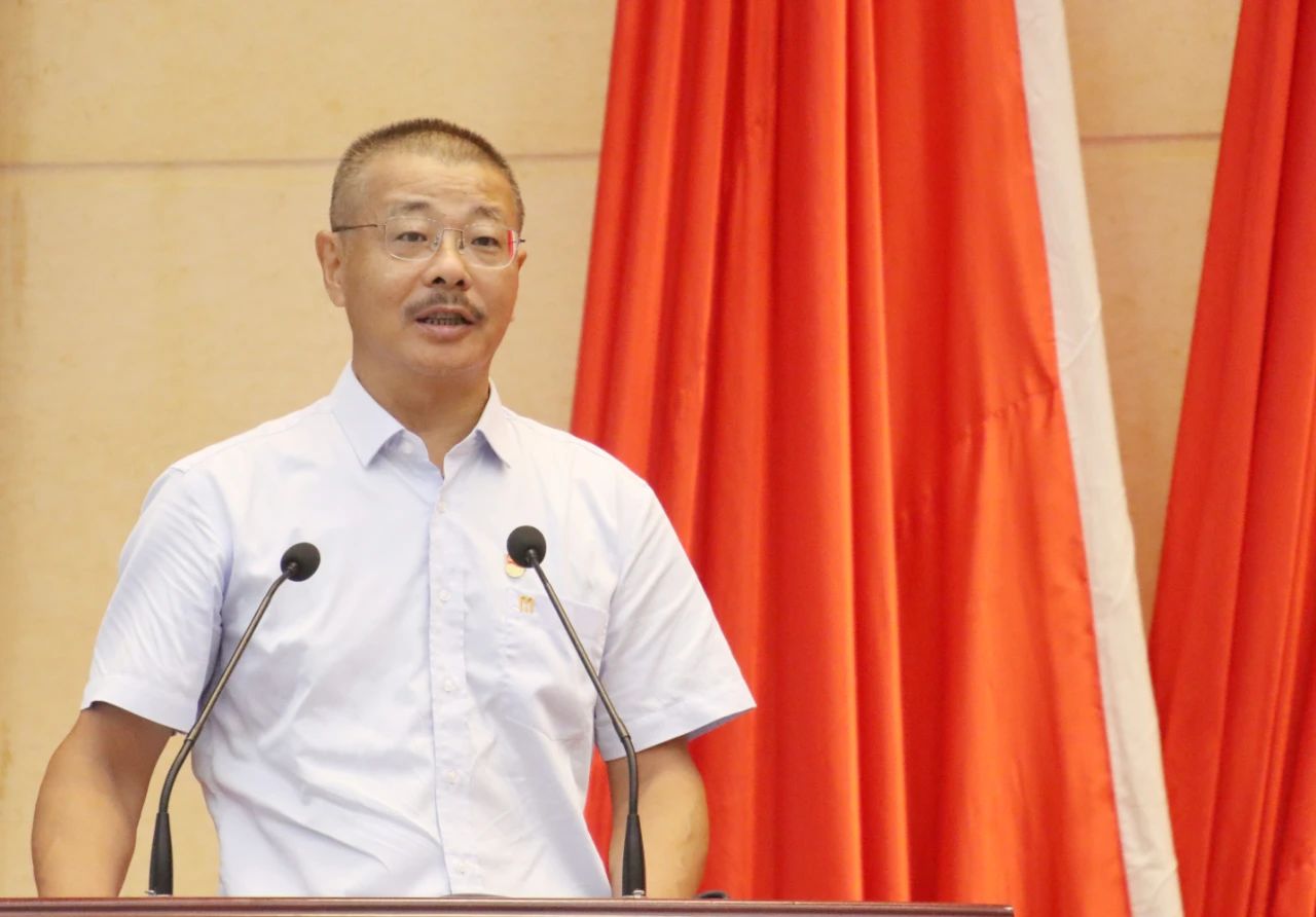 刘明东荣获“海南省优秀中国特色社会主义事业建设者”称号